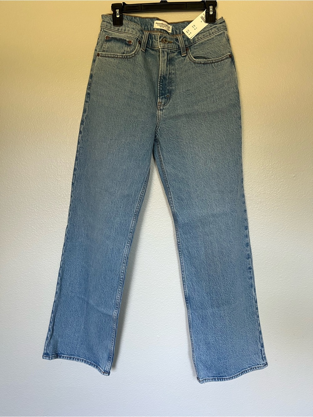 Abercrombie & Fitch 90s Relaxed High Rise Jean - Picture 11 of 12